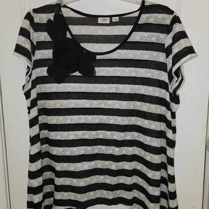 Women’s top by Cato size 22/24w